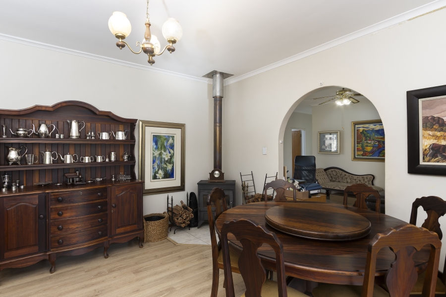 6 Bedroom Property for Sale in Morningside Western Cape